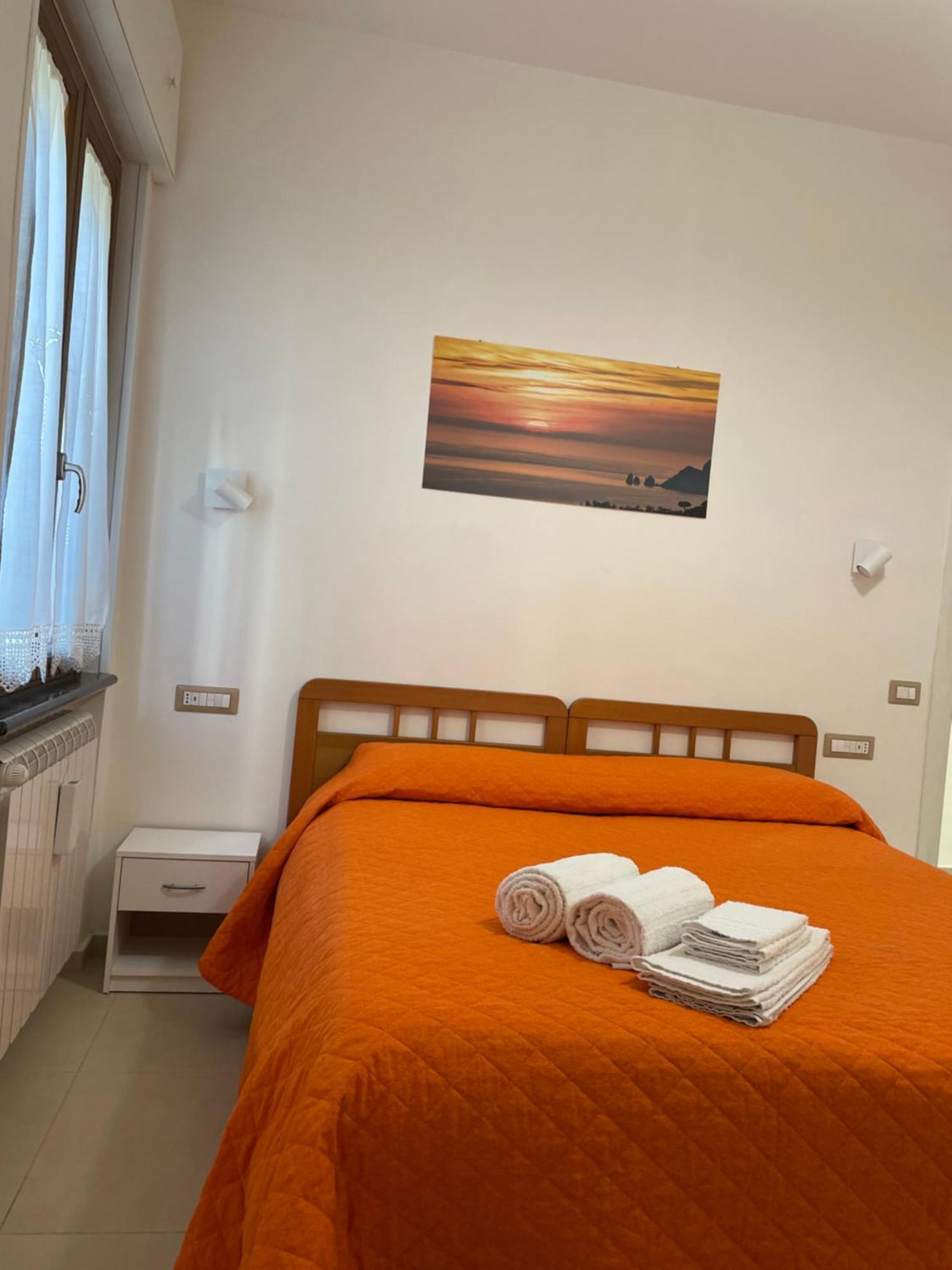 Casa Vacanze Casanova アジェーロラ エクステリア 写真