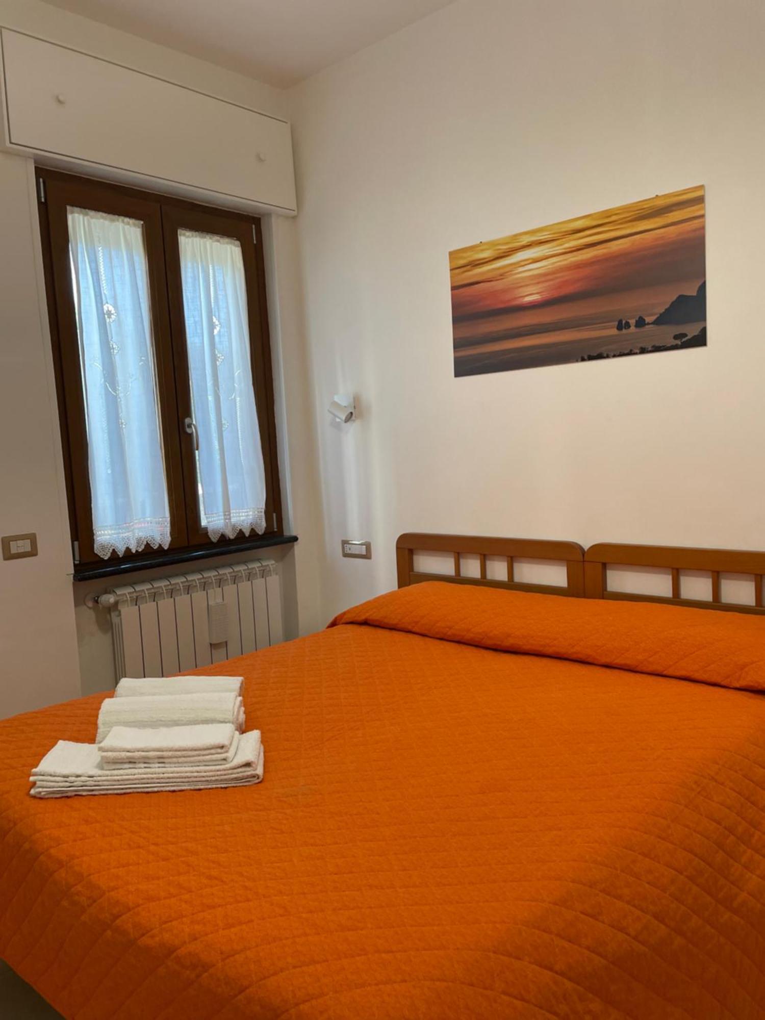 Casa Vacanze Casanova アジェーロラ エクステリア 写真
